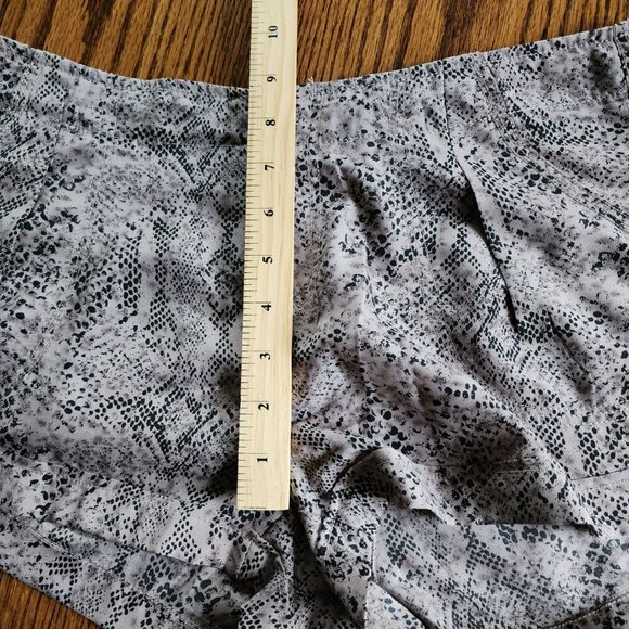 Lani Lightweight Snake Skin Print Shorts Medium Greyish-Brown/Black - Picture 6 of 7